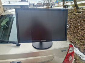 22palcový fullHD monitor Samsung B2240W - 2