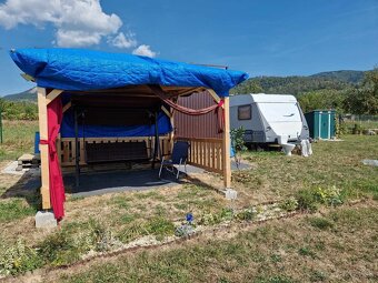 Na predaj pozemok s chatkou obec Nevidzany okres Prievidza. - 2