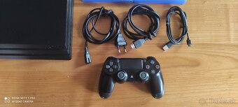 Ps4 pro 1tb+hry - 2