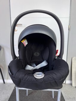 Cybex Cloud Z2 i-size Black + otočná základňa - 2
