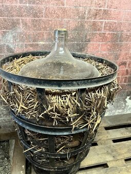 Sklenené demižony - 50l s košom - 2