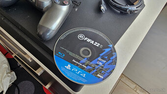 Sony Playstation 4 500GB + hry, káble, joypady - 2