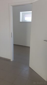 Obchodné priestory-kancelária-centrum Prievidza - 2