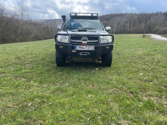 Toyota Hilux - 2