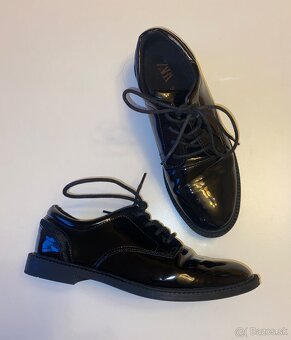 Zara chlapcenske lakovane spolocenske topanky velkost 35 - 2