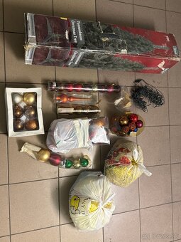 Vianočný stromček umelý 150cm + ozdoby - 2