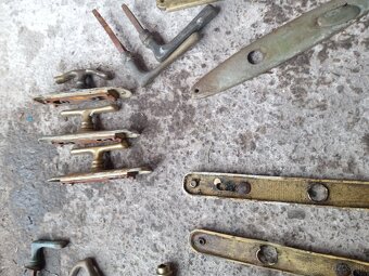 Mosadzné kľučky na okná a dvere - 2