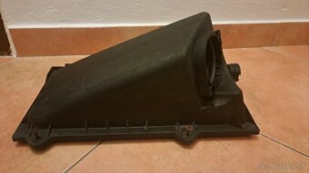 Vrchná polovica obalu na filter 1J0 129 607 AC - 2