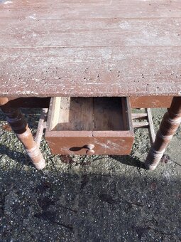 Starožitný stol - 2