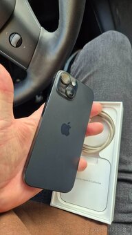 Apple Iphone 15 128gb, čierny, 84% - - 2
