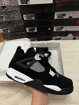 Air Jordan 4 Retro - White Thunder - 2
