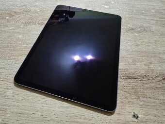 Ipad AIR 4 64gb plnefunkcny ma len jemne znamky pouzivania k - 2