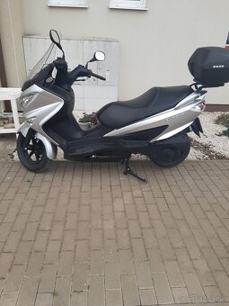 Suzuki Burgman 125 - 2