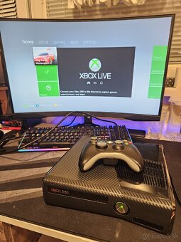 Xbox 360 Slim polep 250GB + ovládač - 2