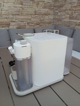 Kapsulový kávovar De'Longhi Nespresso Gran Lattissima - 2