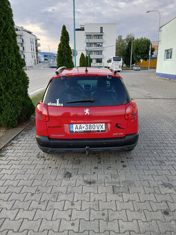 Predám Peugeot 207 Outdoor 1.6i VTi 16V benzín 88kw - 2