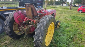 David Brown 850 traktor - 2