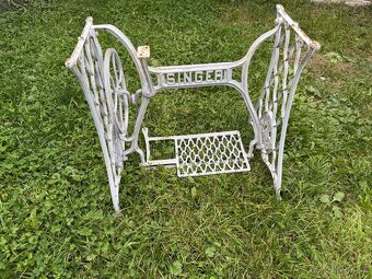 Singer - podstavec sijacia mašina - 2