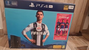 Playstation 4 Pro 1 TB + VR set - 2