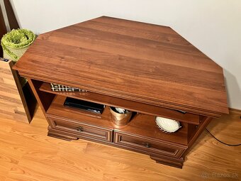 Komoda pod TV - 2