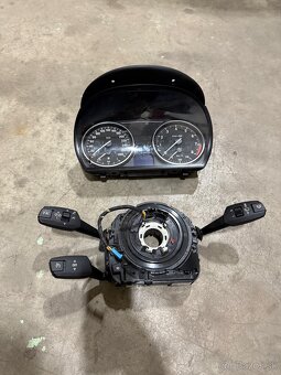 BMW E92 - Budíky, podvolantový krúžok, páčky , ovládanie - 2