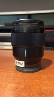 Sony 85mm f/1.8 - 2