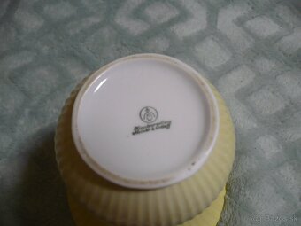 Porcelánová váza - 2