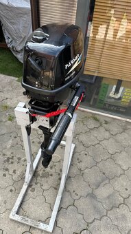 Predám závesný lodný motor Pársun licencia Yamaha 5 HP 4 tak - 2