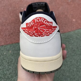 Nike Air Jordan 1 Low Travis Scott Olive - 2