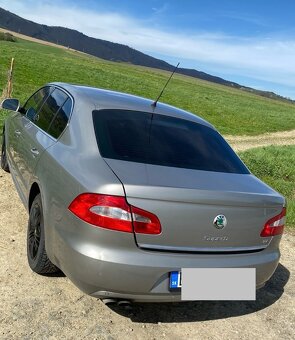 Škoda Superb 2009 2.0 TDI 103 kw - 2