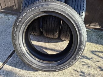 Predám letné pneu 215/55 R17 - 2