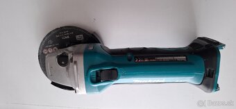 AKU Makita uhlova brúska DGA452 - 2