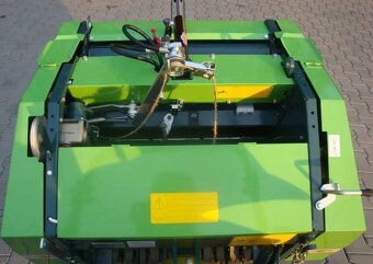 Mini balikovač za malotraktor / traktor CRB 850 - 2