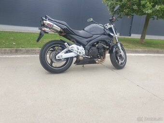 Suzuki GSR 600 - 2