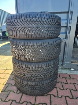 255/60 R18 - 2