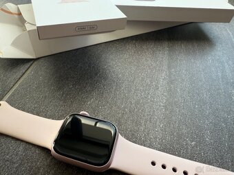 Apple Watch 9 41mm Pink S/M Cellular (verzia so SIM) - 2