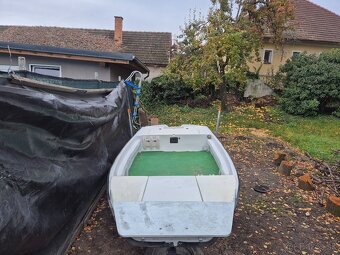 Laminatovy cln katamarán 360 - 2