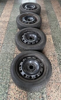 Predam zimne pneumatiky 185/60 r15 BRIDGESTONE - 2