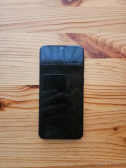 Samsung a40 na diely/opravu - 2