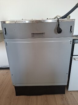 Predám funkčnú umývačku riadu Philco - 2