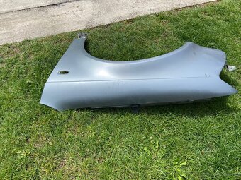 Ľavý blatník Audi a4 b7 2006 - 2