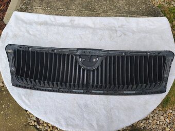 Skoda octavia 2 Predna maska - 2