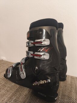 Lyže a lyžiarky - 2