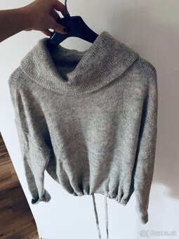Svetre po 10€ - 2