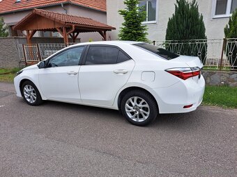 Predam Toyota Corolla 1,6,97kw,r.v.2018,naj.131000km,automat - 2