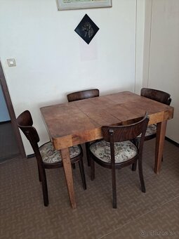 Stôl a stoličky - 2