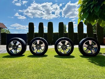 Komplet letnú sadu alu Škoda Scout - 5x112 225/55 R17. - 2