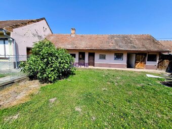 5 IZB. RD NA SLNEČNOM ROZĽAHLOM POZEMKU O VÝMERE 1865 M2 - Č - 2