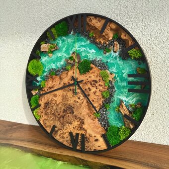 Machove hodiny s drevom a epoxidom 40cm drevene hodiny - 2