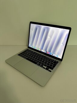 MacBook Pro 13" 2020 8/256GB Silver (100% Batéria) - 2